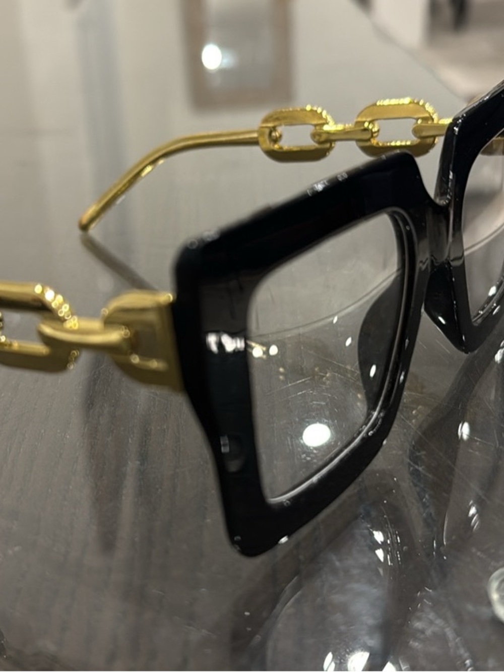 Black and Gold Fashion Chain-Arm Sunglasses